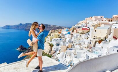 europe-best-honeymoon-destinations-santorini-greece